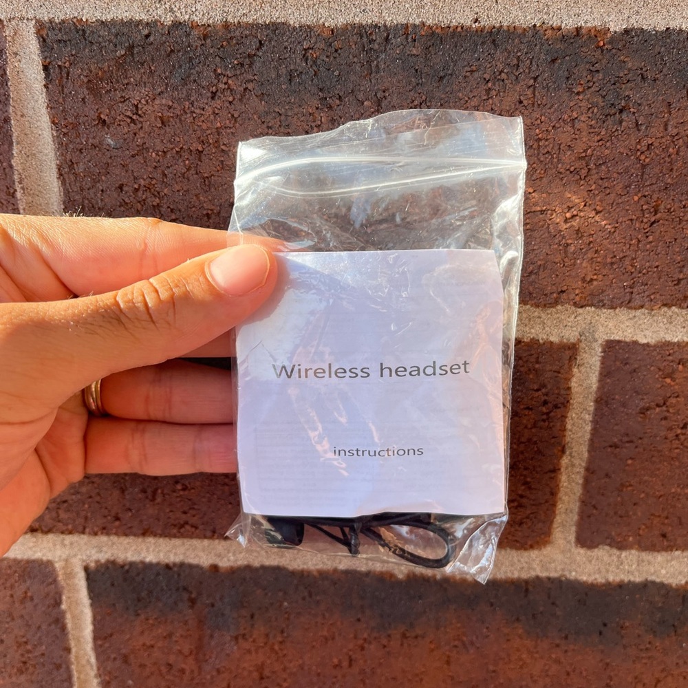 Wireless Headset - Picture 13 of 14